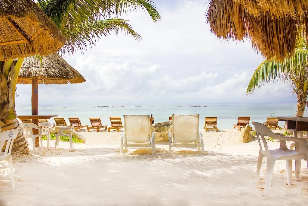 ** Hotel Koox Blue Bay Cabanas Mahahual Mexico